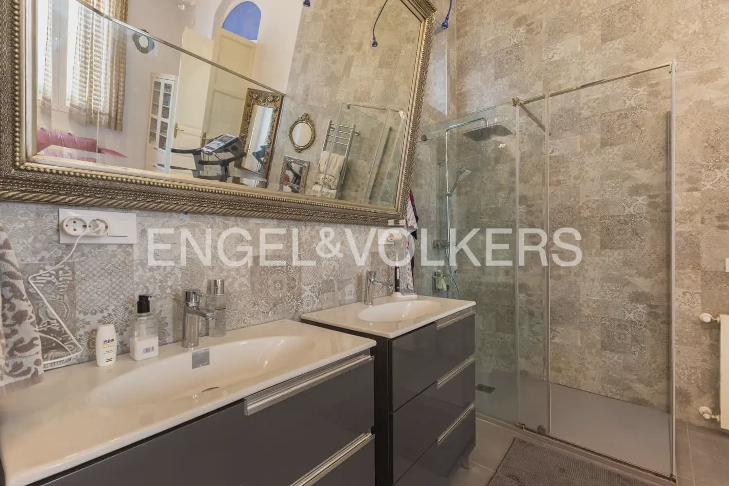 3 slaapkamer Flat te koop in Valencia stad - € 1.850.000 (Ref: 10057836)