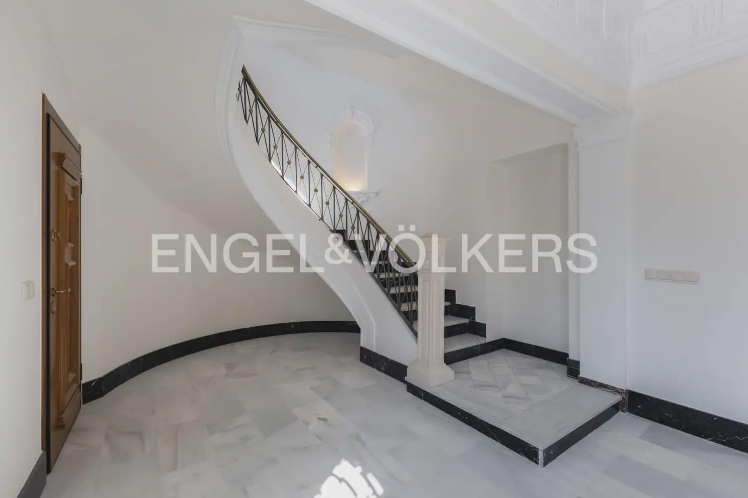 5 soveværelse Villa til leje i Godella med swimmingpool garage - € 22.000 (Ref: 10057837)