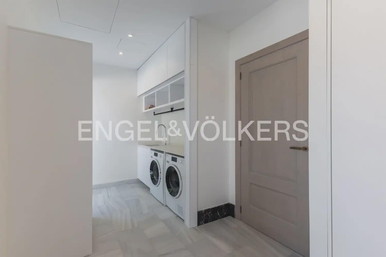 5 soveværelse Villa til leje i Godella med swimmingpool garage - € 22.000 (Ref: 10057837)
