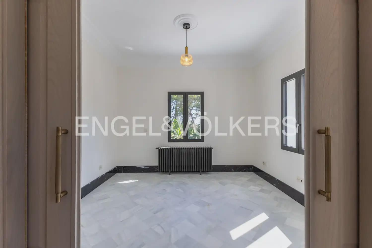 5 soveværelse Villa til leje i Godella med swimmingpool garage - € 22.000 (Ref: 10057837)