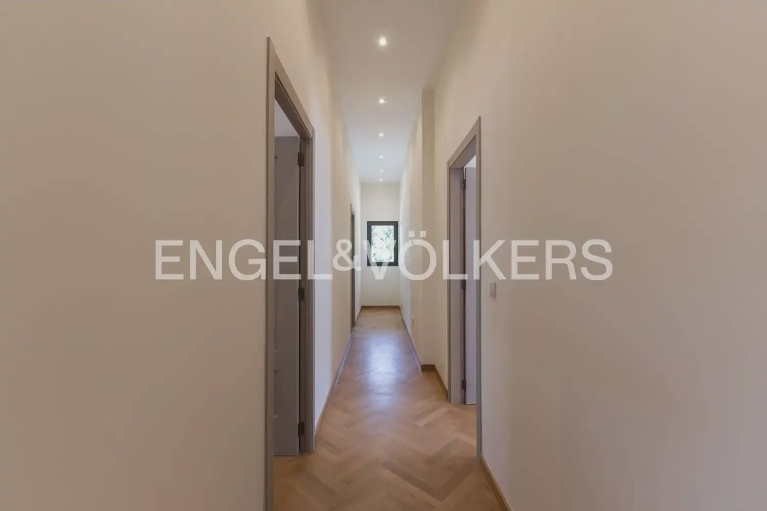 5 soveværelse Villa til leje i Godella med swimmingpool garage - € 22.000 (Ref: 10057837)