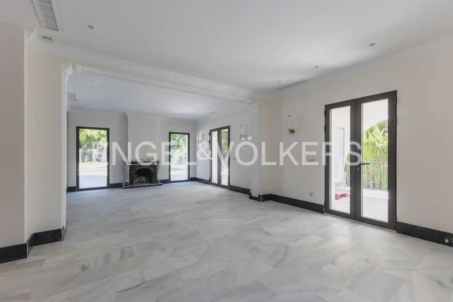 5 soveværelse Villa til leje i Godella med swimmingpool garage - € 22.000 (Ref: 10057837)