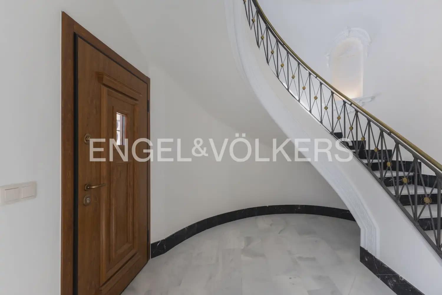 5 soveværelse Villa til leje i Godella med swimmingpool garage - € 22.000 (Ref: 10057837)