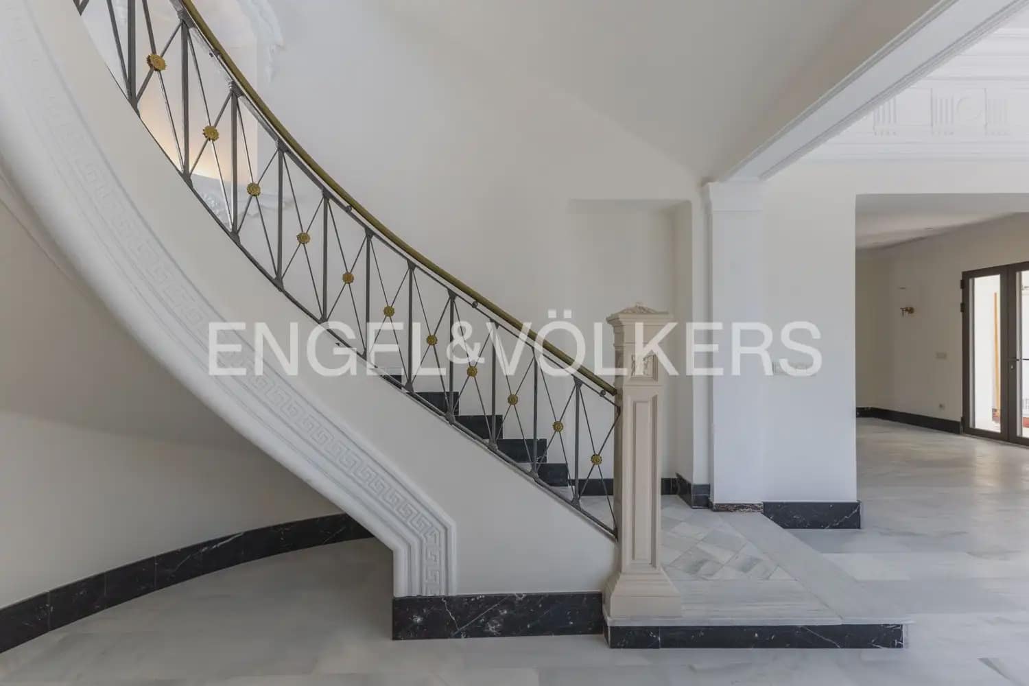 5 soveværelse Villa til leje i Godella med swimmingpool garage - € 22.000 (Ref: 10057837)