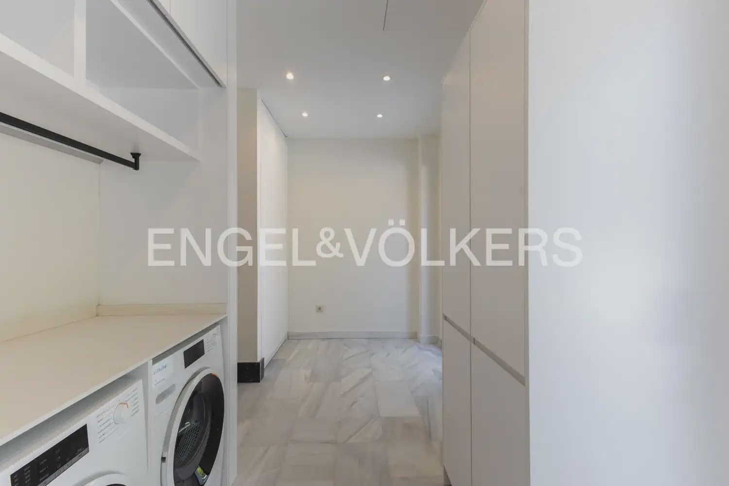5 soveværelse Villa til leje i Godella med swimmingpool garage - € 22.000 (Ref: 10057837)