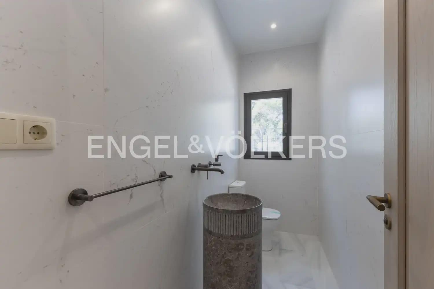 5 soveværelse Villa til leje i Godella med swimmingpool garage - € 22.000 (Ref: 10057837)