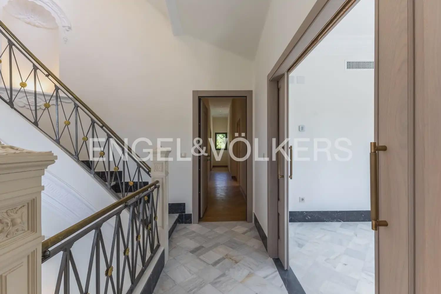 5 soveværelse Villa til leje i Godella med swimmingpool garage - € 22.000 (Ref: 10057837)