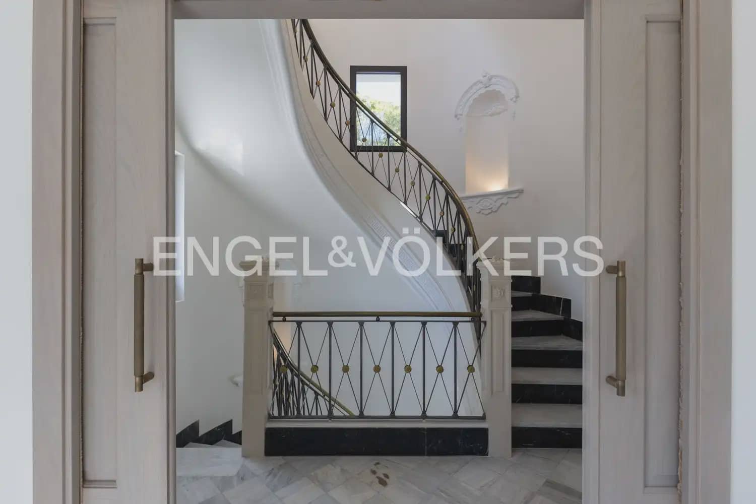 5 soveværelse Villa til leje i Godella med swimmingpool garage - € 22.000 (Ref: 10057837)