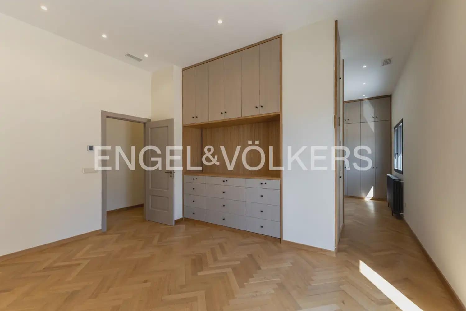 5 soveværelse Villa til leje i Godella med swimmingpool garage - € 22.000 (Ref: 10057837)