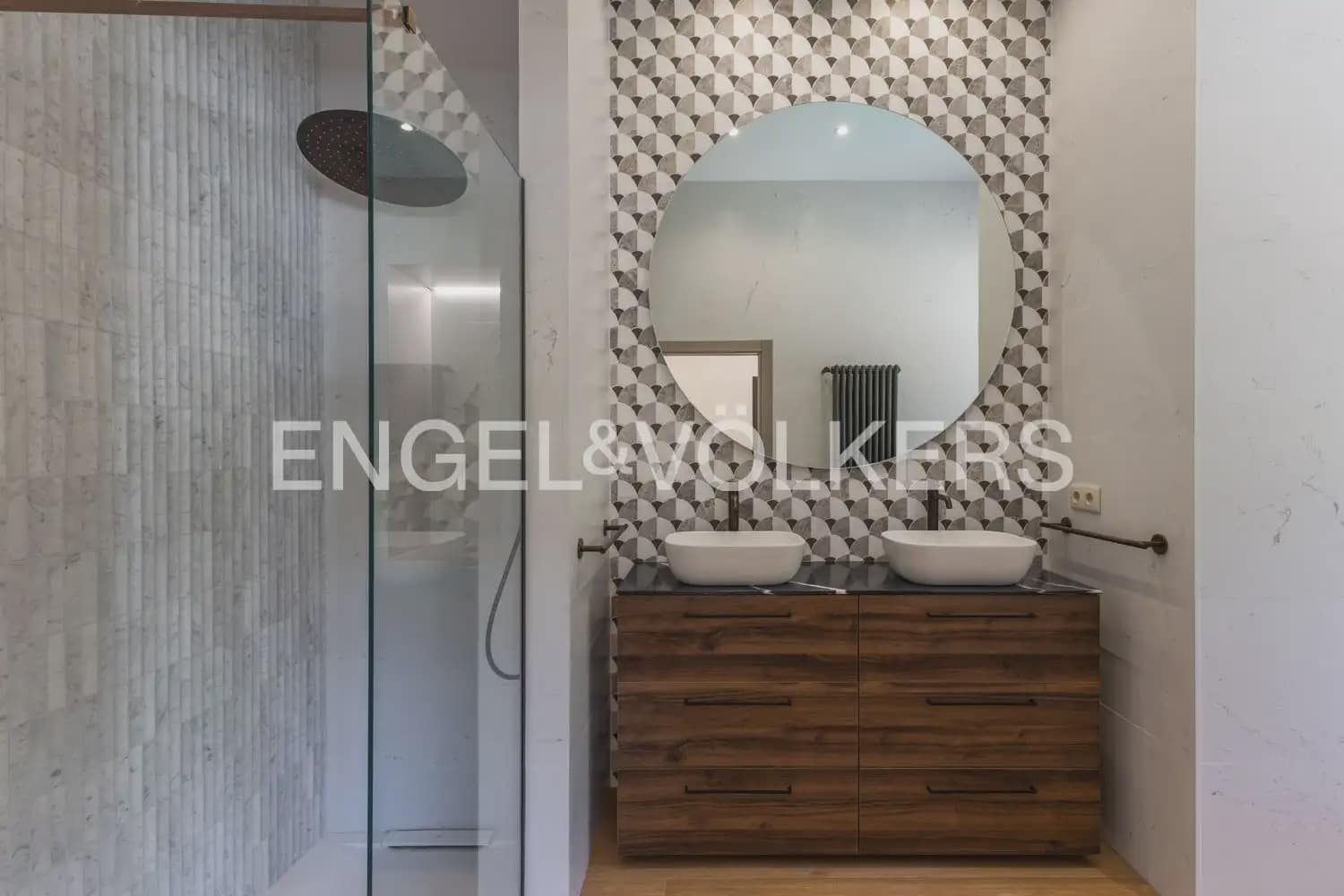 5 soveværelse Villa til leje i Godella med swimmingpool garage - € 22.000 (Ref: 10057837)