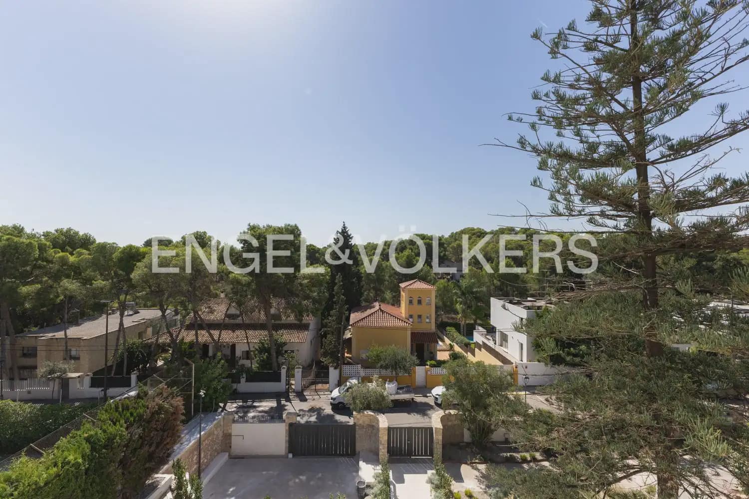 5 soveværelse Villa til leje i Godella med swimmingpool garage - € 22.000 (Ref: 10057837)