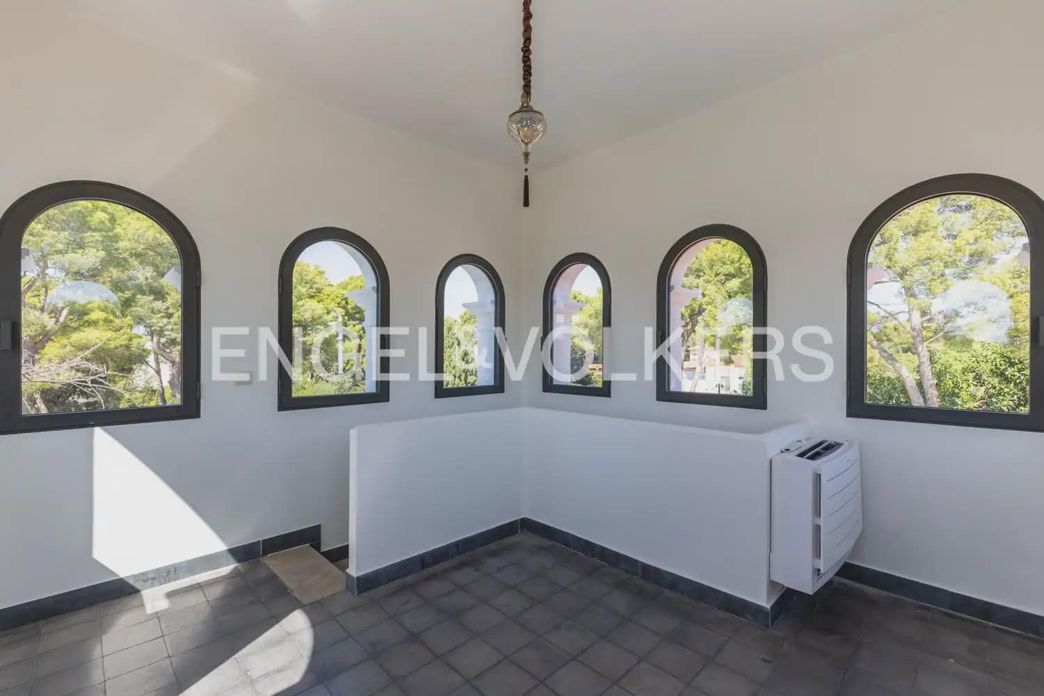 5 soveværelse Villa til leje i Godella med swimmingpool garage - € 22.000 (Ref: 10057837)