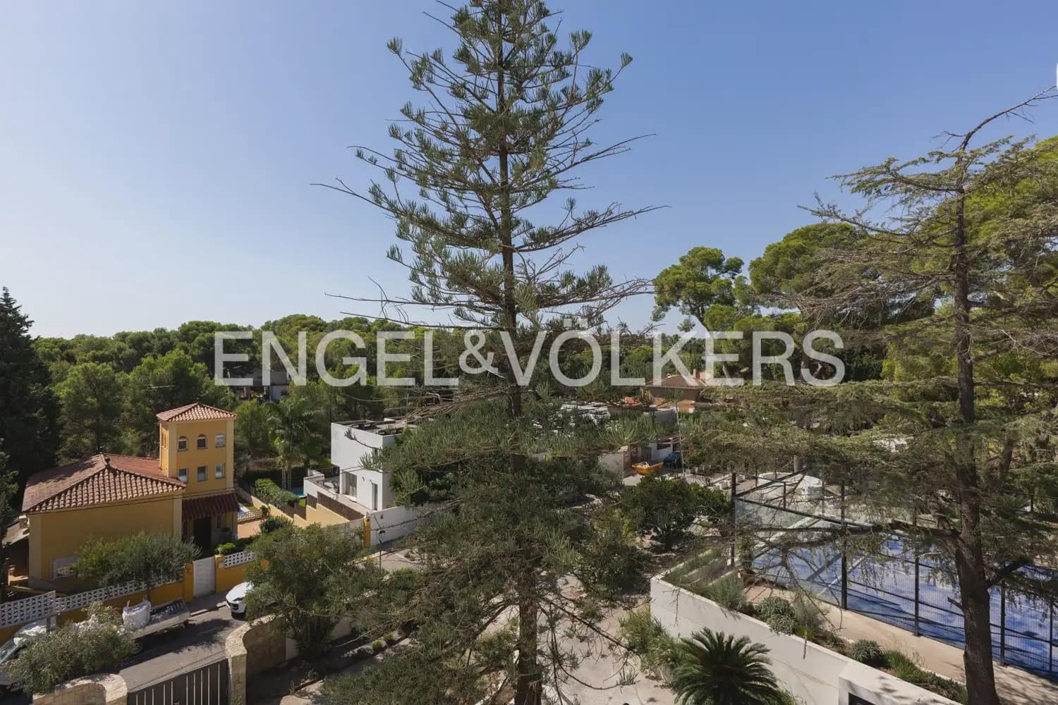 5 soveværelse Villa til leje i Godella med swimmingpool garage - € 22.000 (Ref: 10057837)