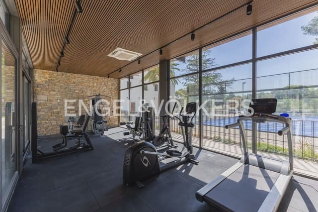 5 soveværelse Villa til leje i Campolivar, Godella med swimmingpool garage - € 22.000 (Ref: 10057837)