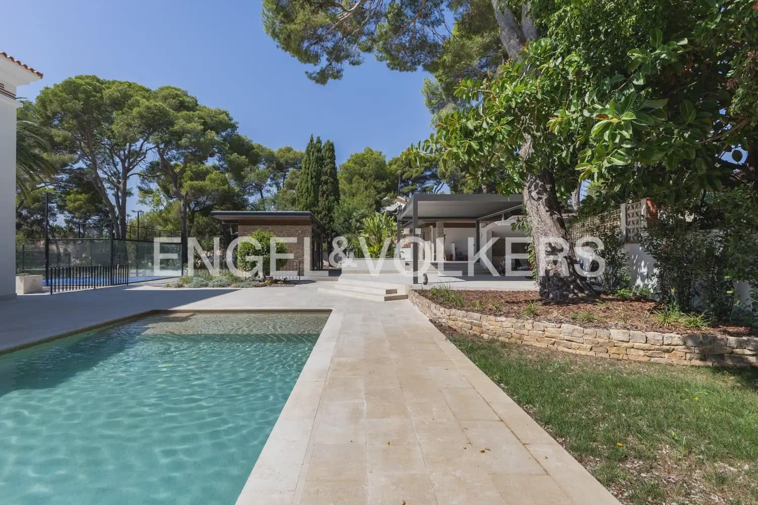 5 soveværelse Villa til leje i Godella med swimmingpool garage - € 22.000 (Ref: 10057837)