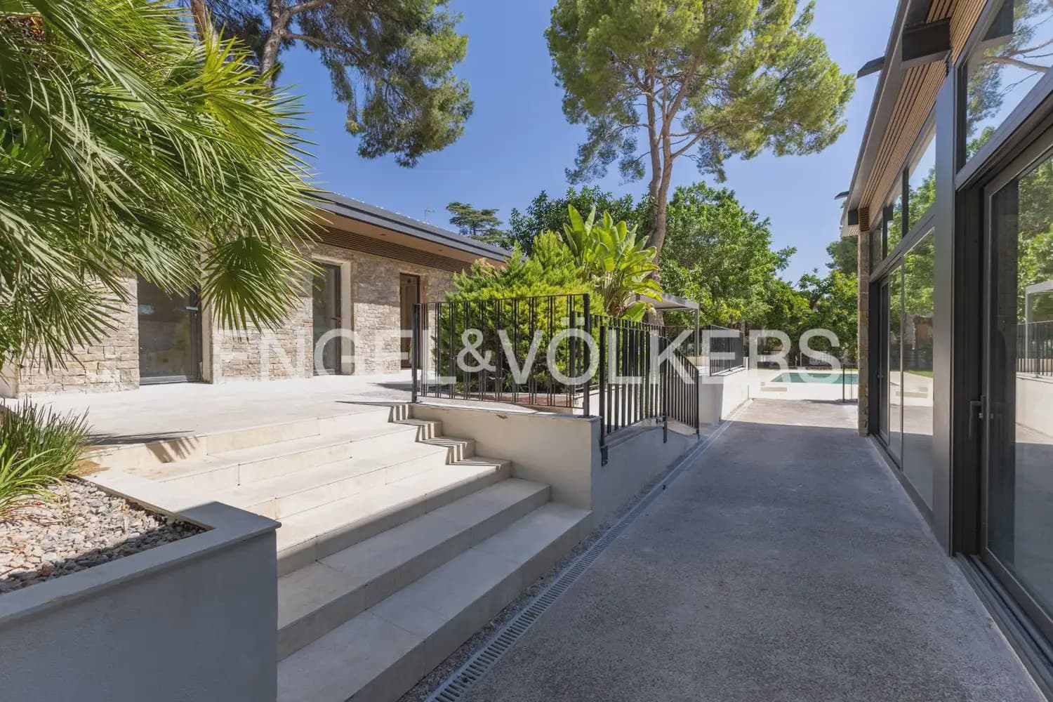 5 soveværelse Villa til leje i Godella med swimmingpool garage - € 22.000 (Ref: 10057837)