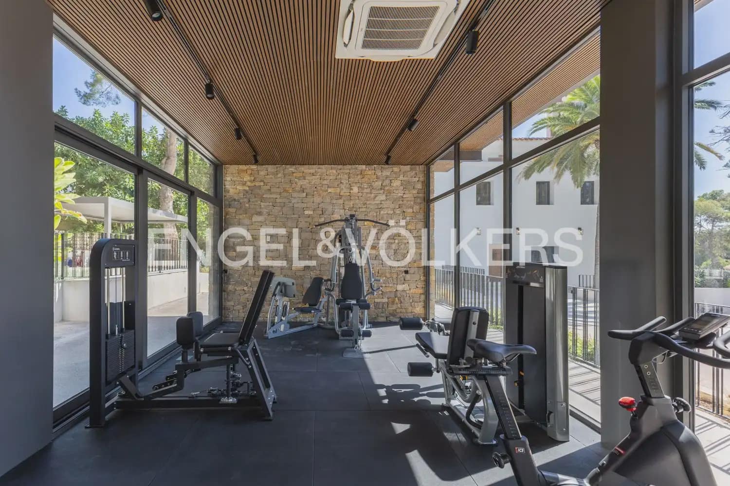 5 soveværelse Villa til leje i Godella med swimmingpool garage - € 22.000 (Ref: 10057837)