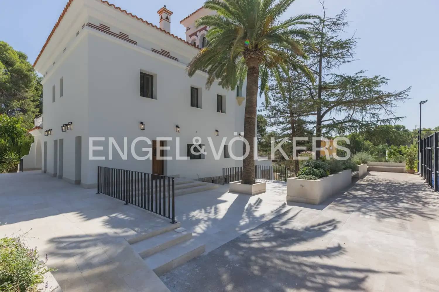 5 soveværelse Villa til leje i Godella med swimmingpool garage - € 22.000 (Ref: 10057837)