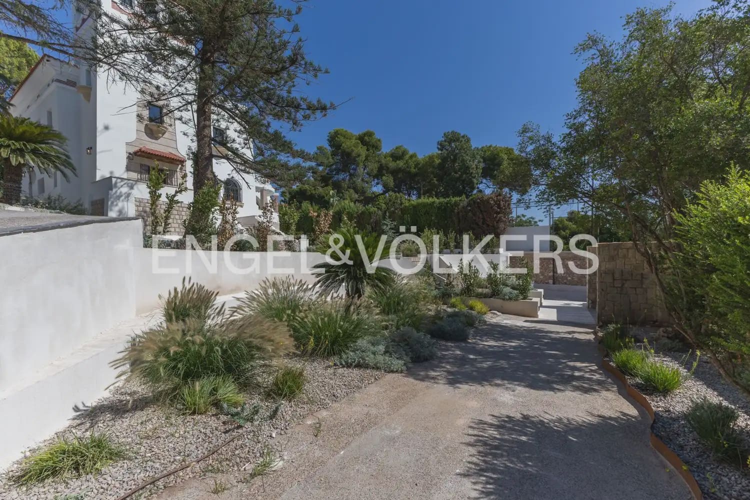 5 soveværelse Villa til leje i Godella med swimmingpool garage - € 22.000 (Ref: 10057837)