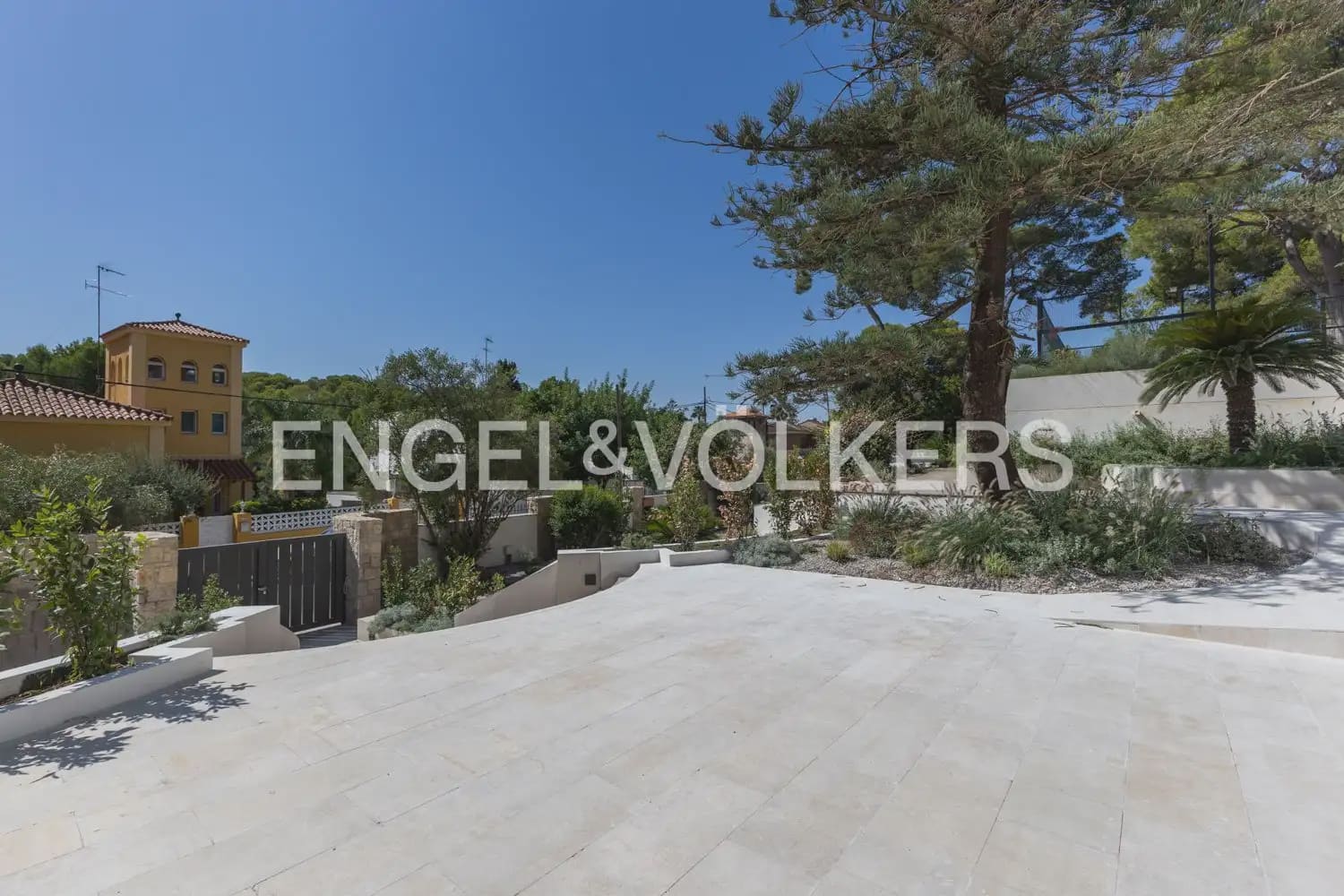 5 soveværelse Villa til leje i Godella med swimmingpool garage - € 22.000 (Ref: 10057837)