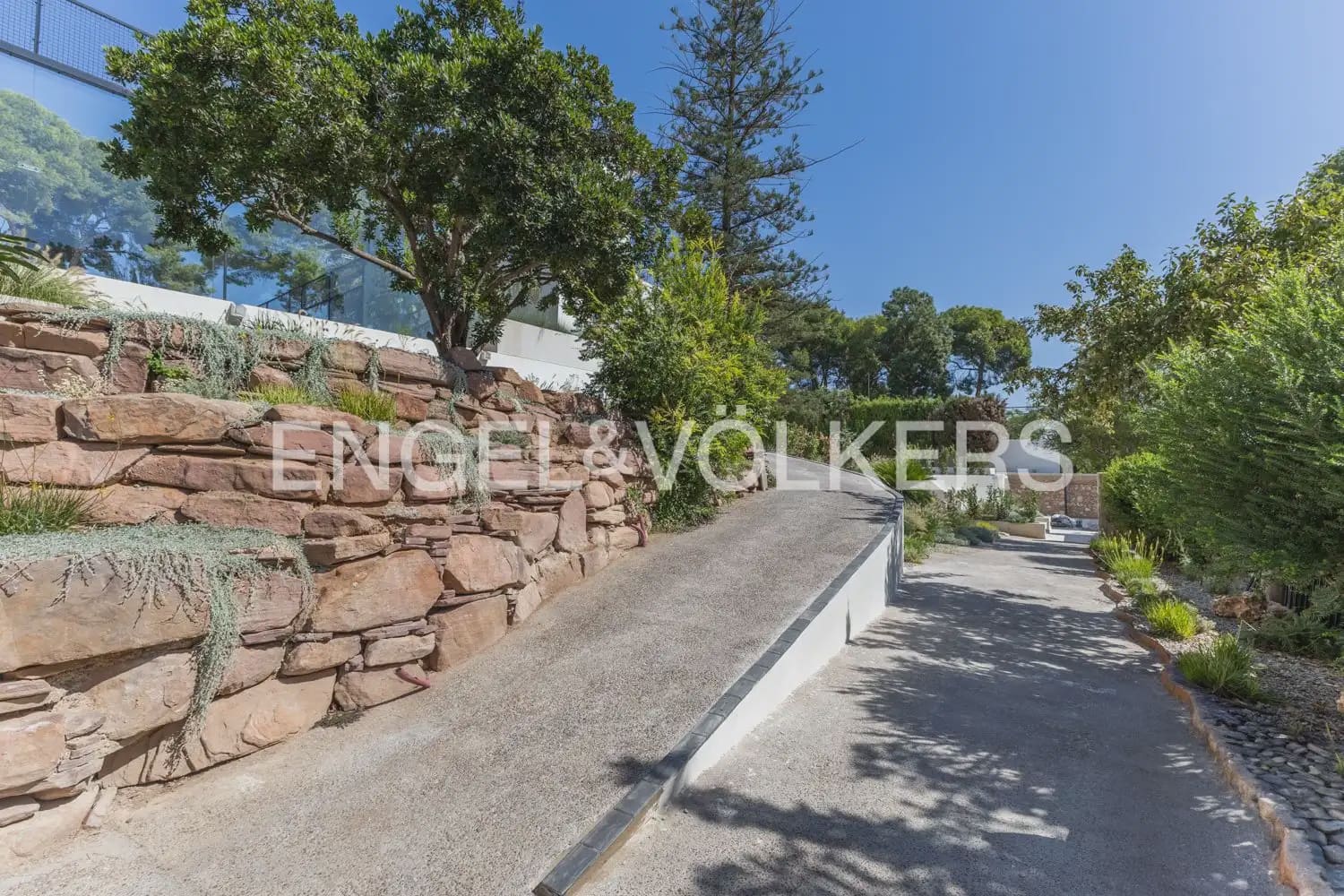 5 soveværelse Villa til leje i Godella med swimmingpool garage - € 22.000 (Ref: 10057837)