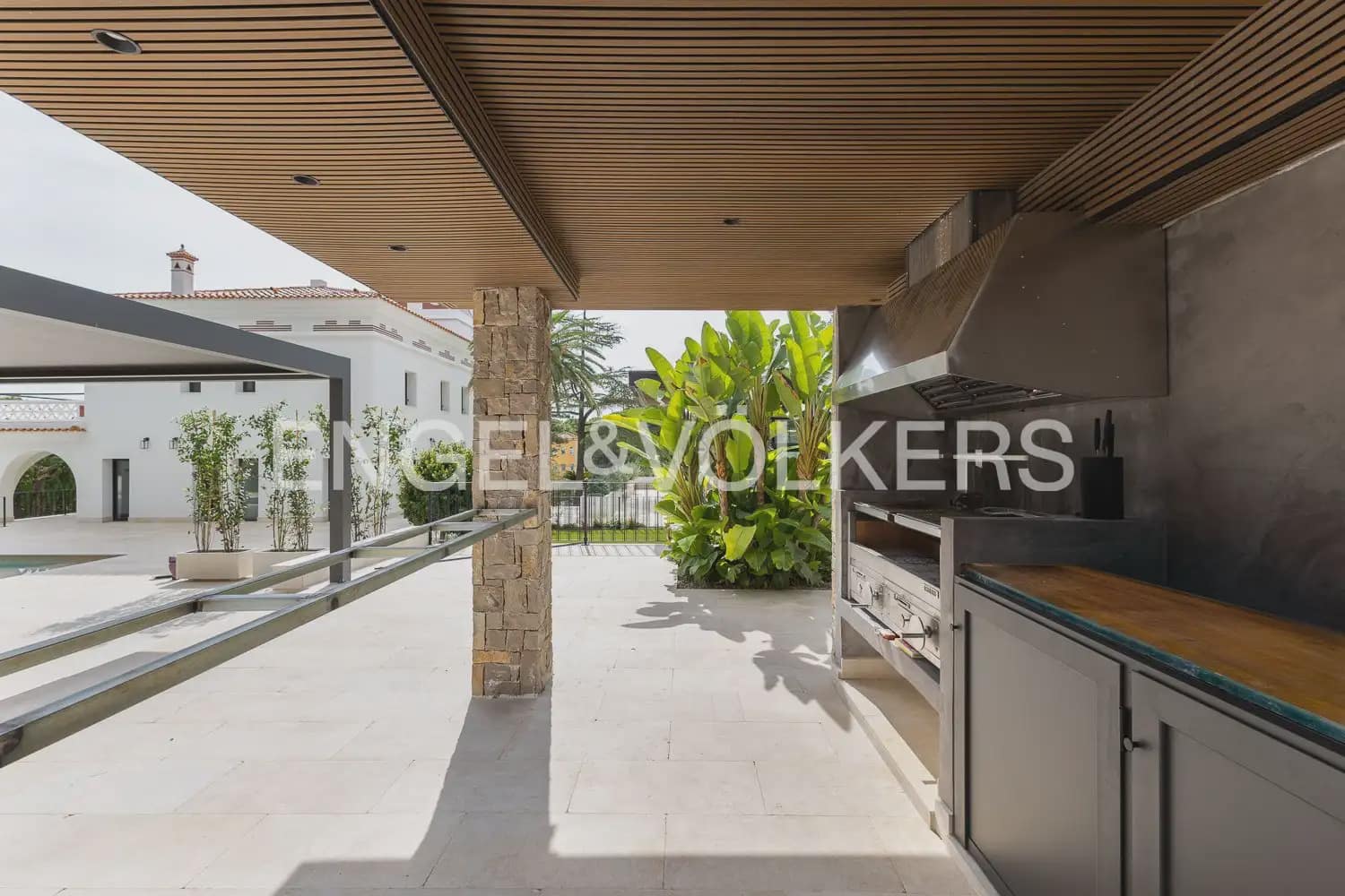5 soveværelse Villa til leje i Godella med swimmingpool garage - € 22.000 (Ref: 10057837)