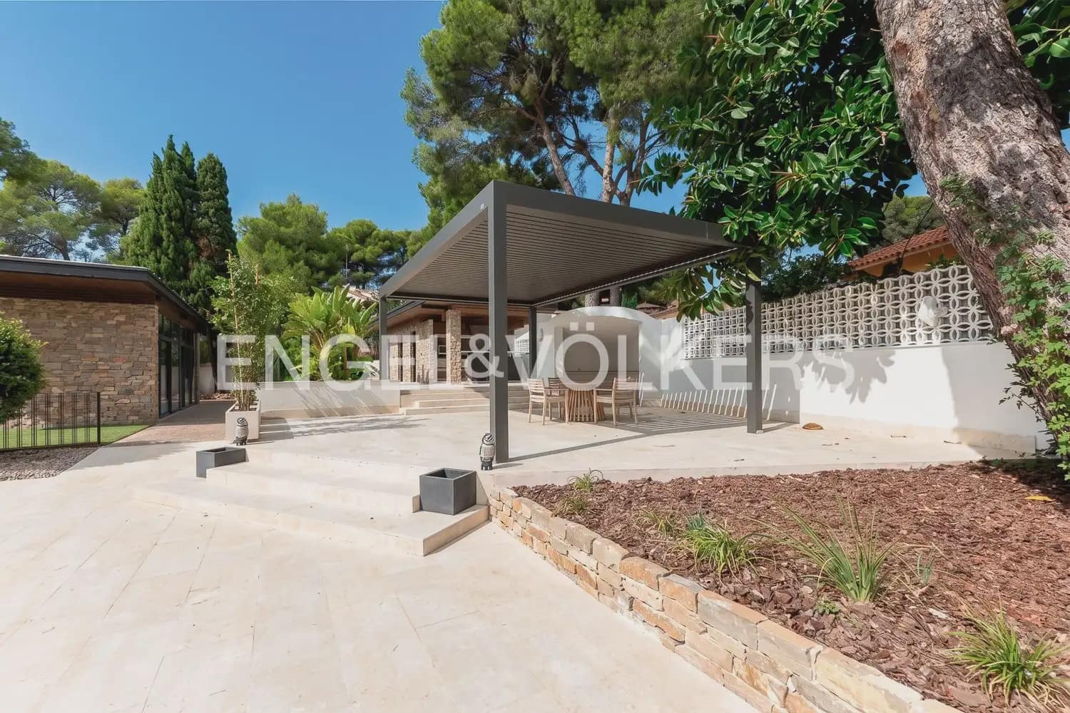 5 soveværelse Villa til leje i Godella med swimmingpool garage - € 22.000 (Ref: 10057837)