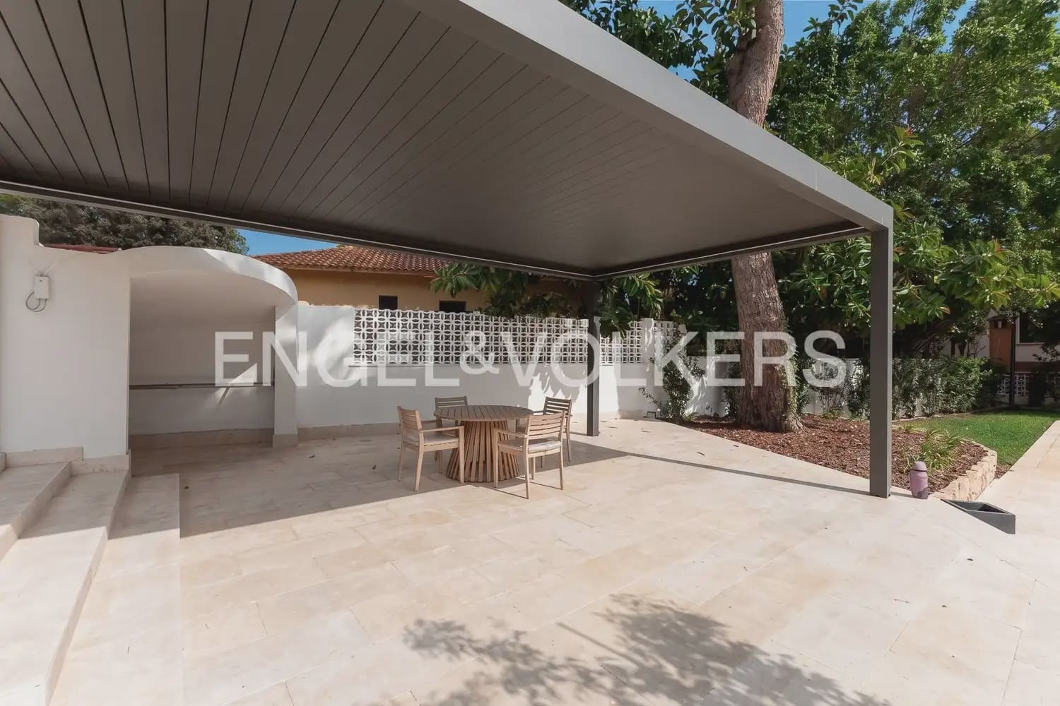 5 soveværelse Villa til leje i Godella med swimmingpool garage - € 22.000 (Ref: 10057837)