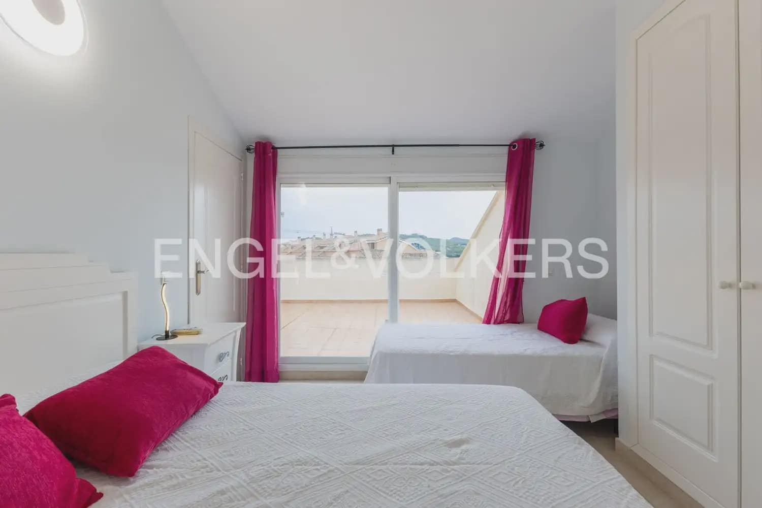 4 sovrum Takvåning att hyra i Javea / Xabia med pool garage - 1 600 € (Ref: 10057838)