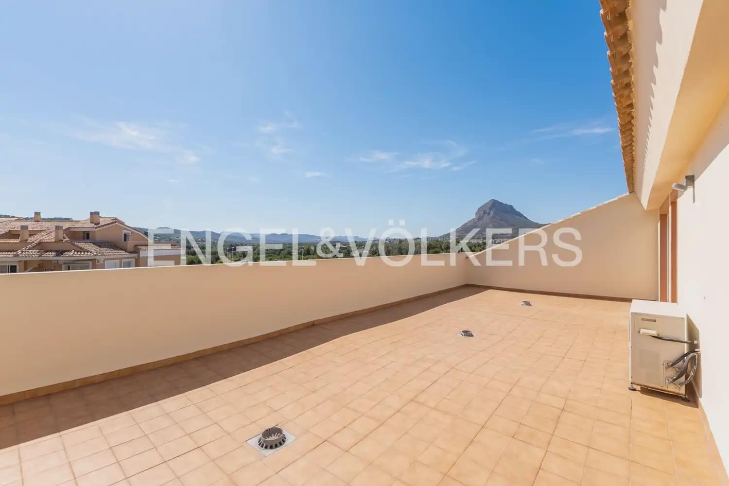 4 sovrum Takvåning att hyra i Javea / Xabia med pool garage - 1 600 € (Ref: 10057838)