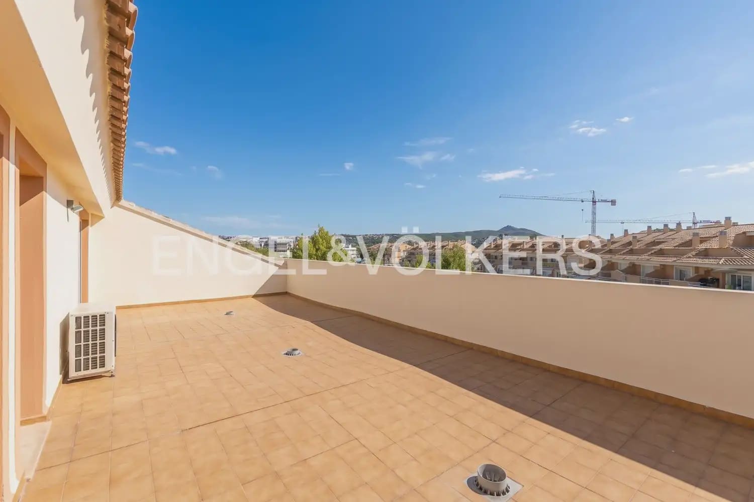 4 sovrum Takvåning att hyra i Javea / Xabia med pool garage - 1 600 € (Ref: 10057838)