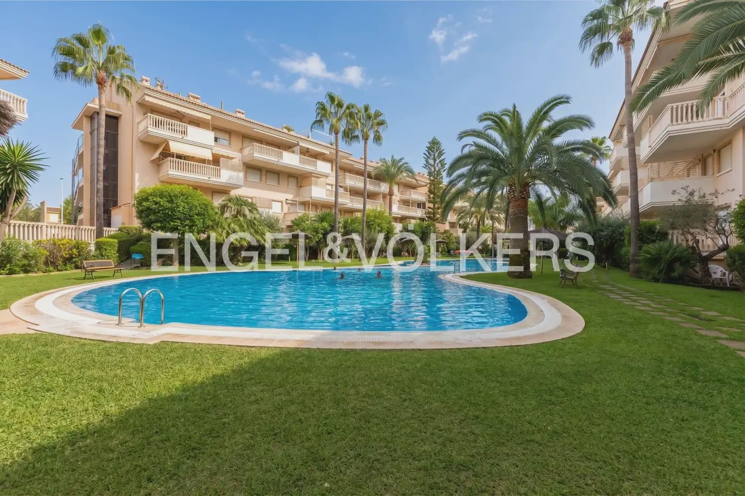 4 sovrum Takvåning att hyra i Javea / Xabia med pool garage - 1 600 € (Ref: 10057838)