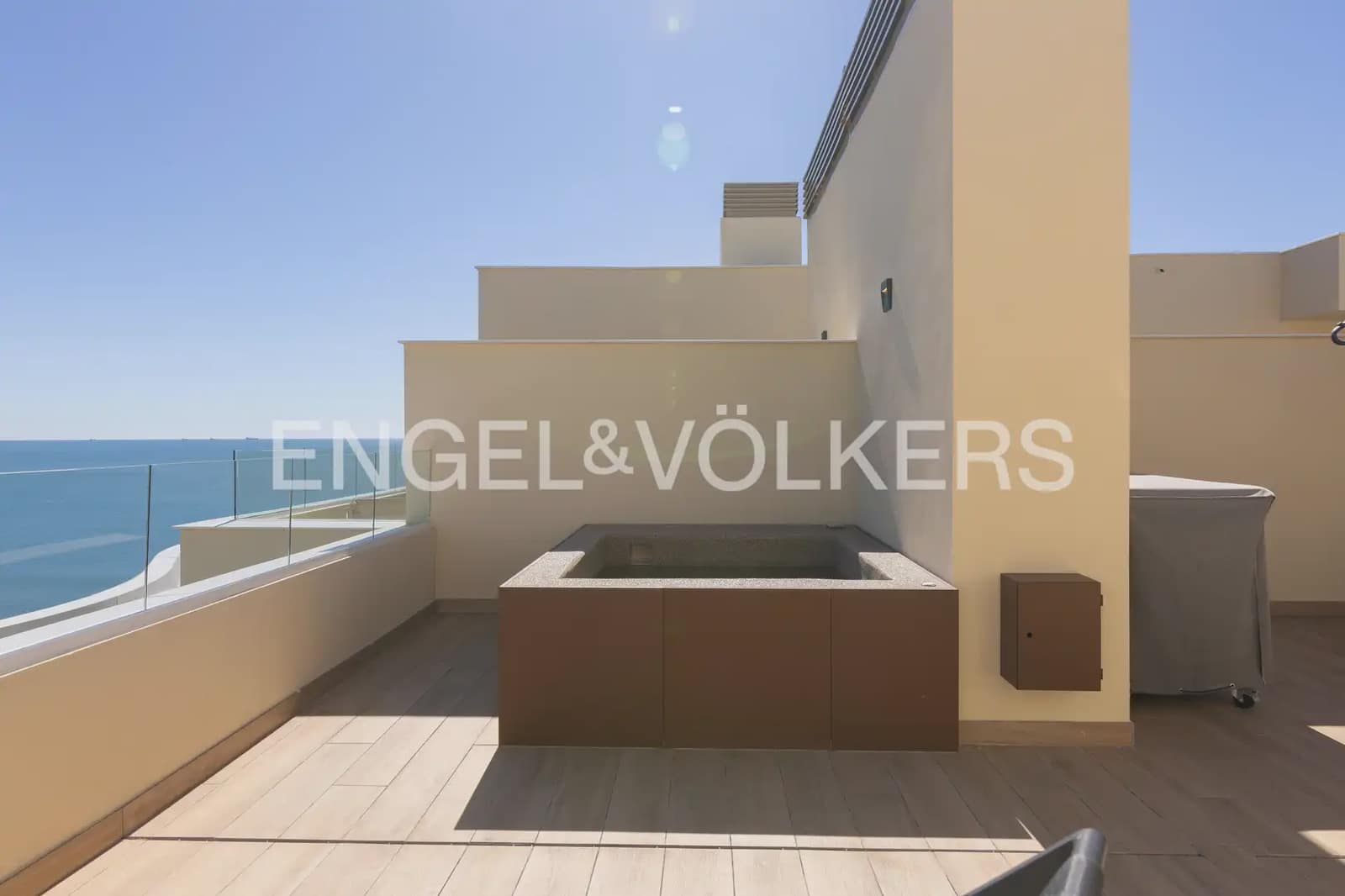 3 soveværelse Penthouse til leje i Puig med swimmingpool garage - € 2.800 (Ref: 10057839)