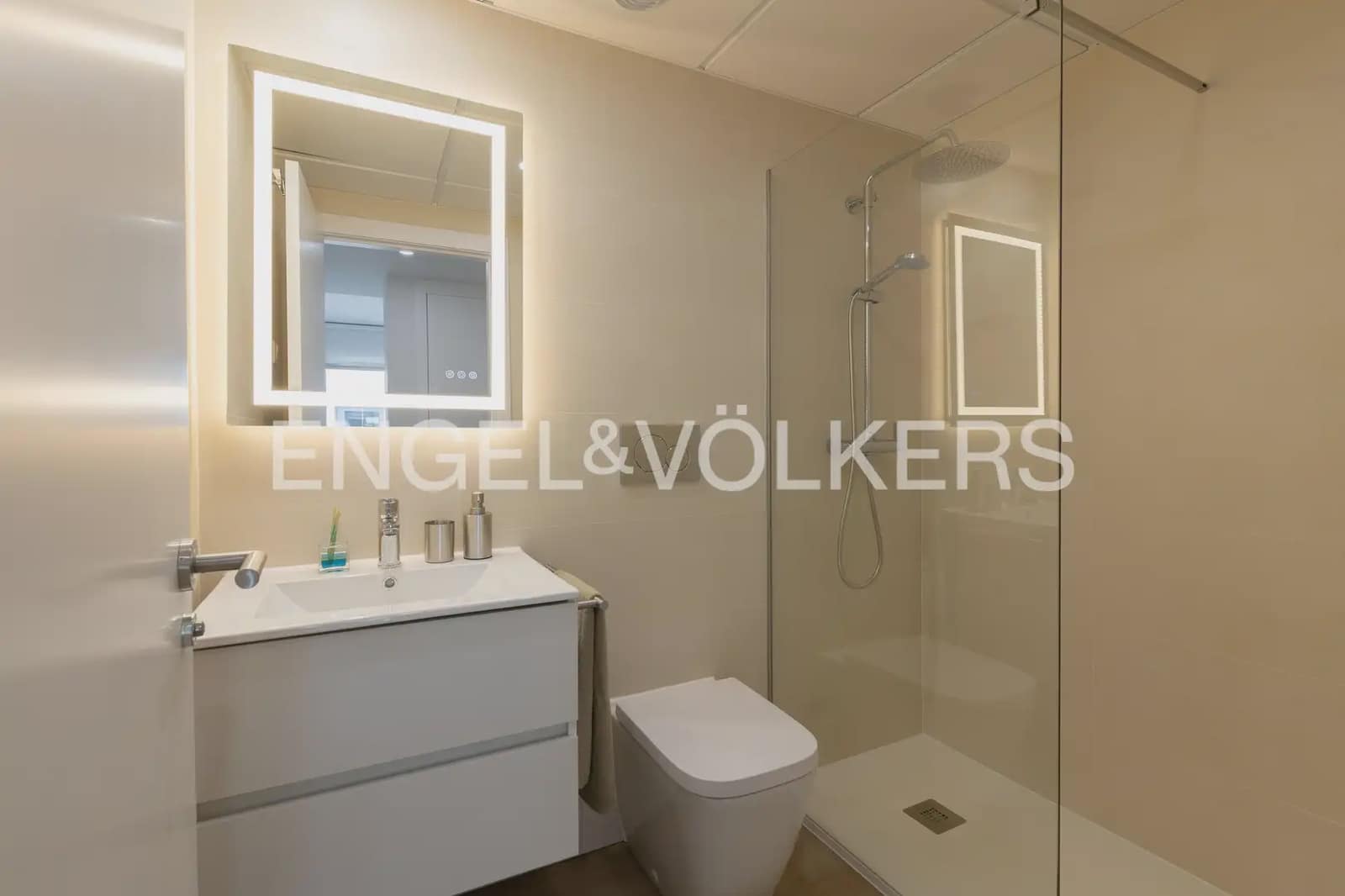 3 soveværelse Penthouse til leje i Puig med swimmingpool garage - € 2.800 (Ref: 10057839)