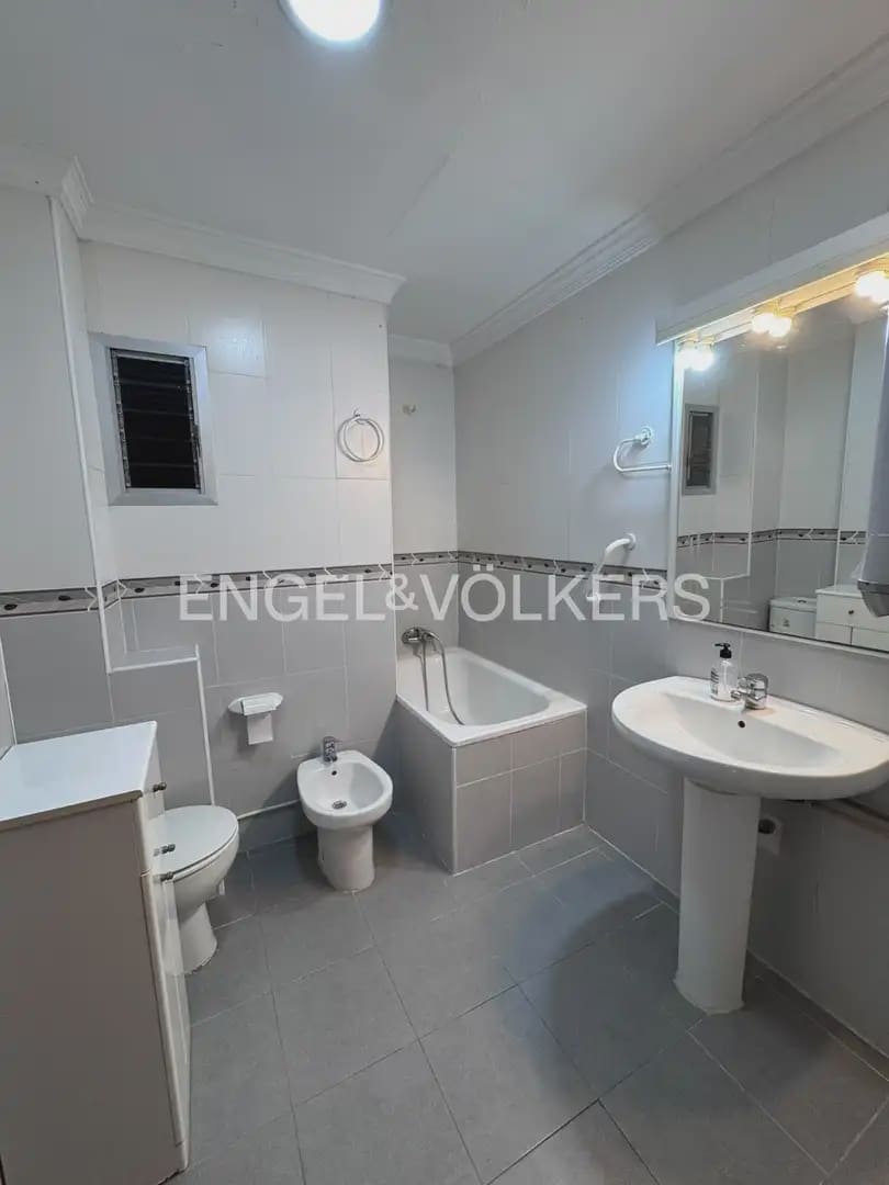 4 camera da letto Appartamento da affittare in Valencia citta - 1.400 € (Rif: 10060865)