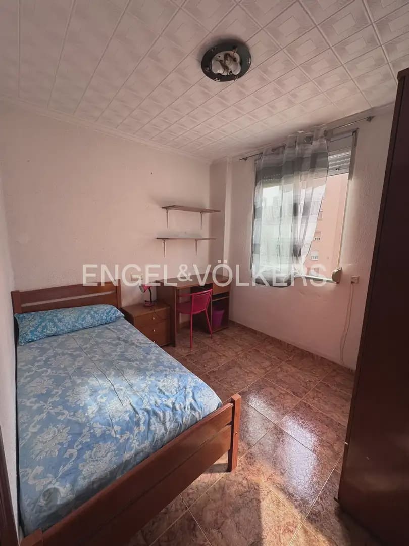 4 camera da letto Appartamento da affittare in Valencia citta - 1.400 € (Rif: 10060865)