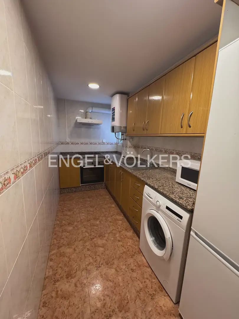 4 sypialnia Mieszkanie do wynajęcia w Miasto Walencja - 1 200 € (Ref: 10060866)