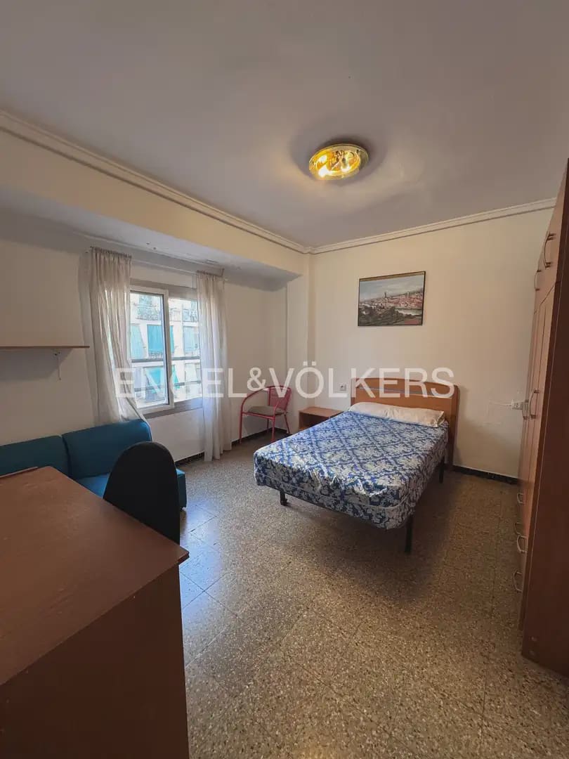 4 sypialnia Mieszkanie do wynajęcia w Miasto Walencja - 1 200 € (Ref: 10060866)