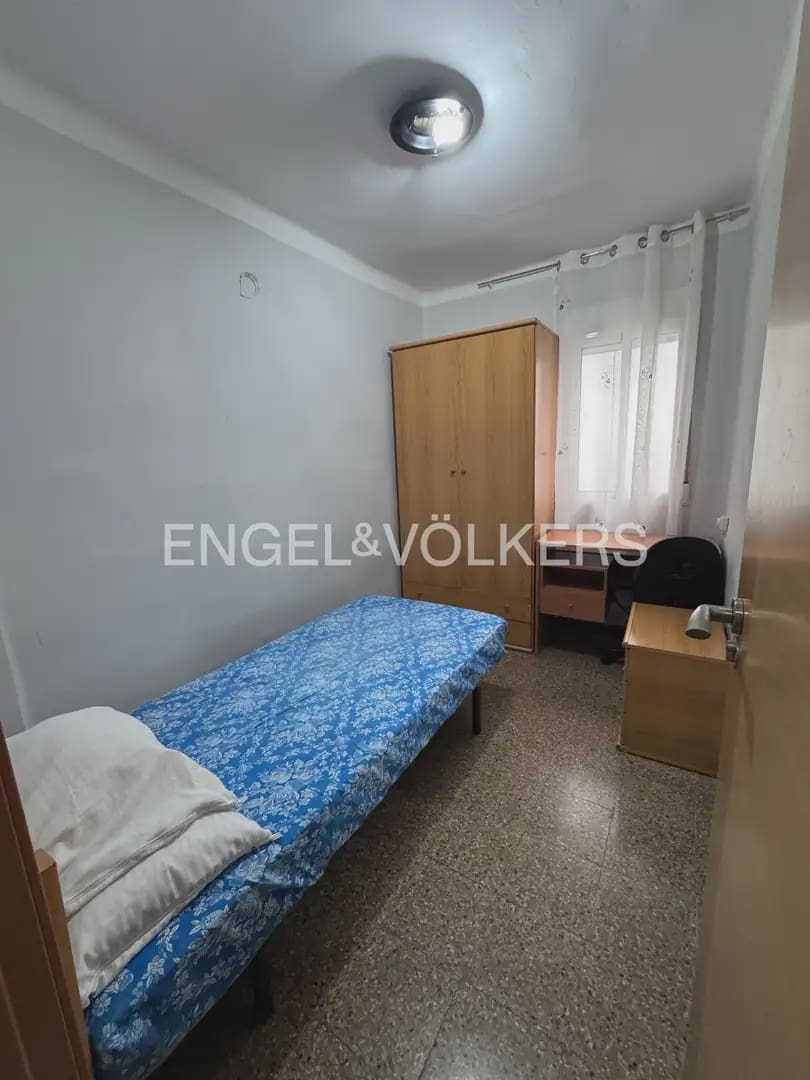 4 sypialnia Mieszkanie do wynajęcia w Miasto Walencja - 1 200 € (Ref: 10060866)