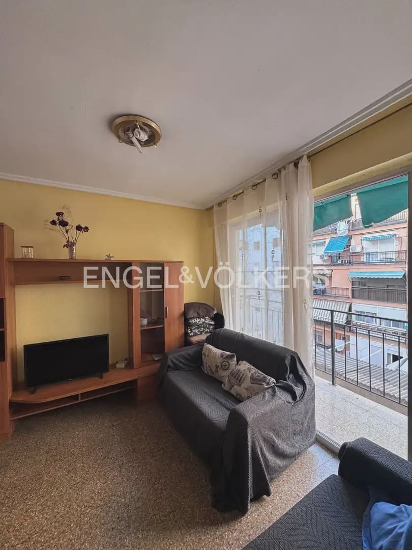4 sypialnia Mieszkanie do wynajęcia w Miasto Walencja - 1 200 € (Ref: 10060866)