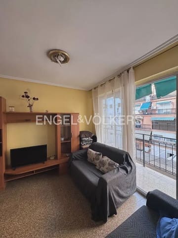 Piso de 4 habitaciones en Ciutat Jardi, València ciudad en alquiler - 1.200 € (Ref: 10060866)