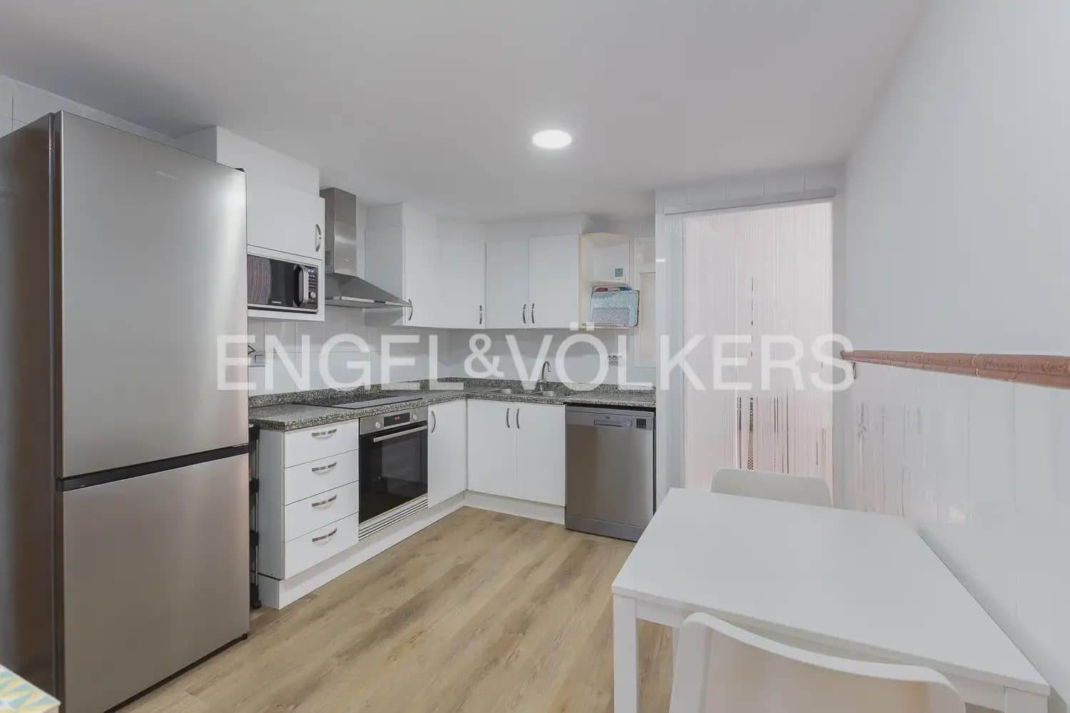 3 soverom Leilighet til leie i Alboraya / Alboraia med garasje - € 1 400 (Ref: 10060867)