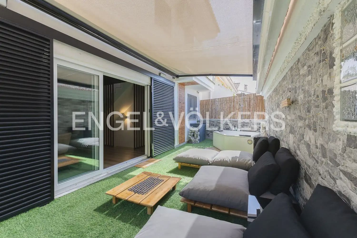 Pareado de 4 habitaciones en Cullera en venta con piscina garaje - 670.000 € (Ref: 10060871)