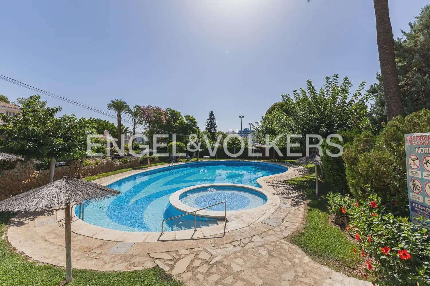 Pareado de 4 habitaciones en Cullera en venta con piscina garaje - 670.000 € (Ref: 10060871)