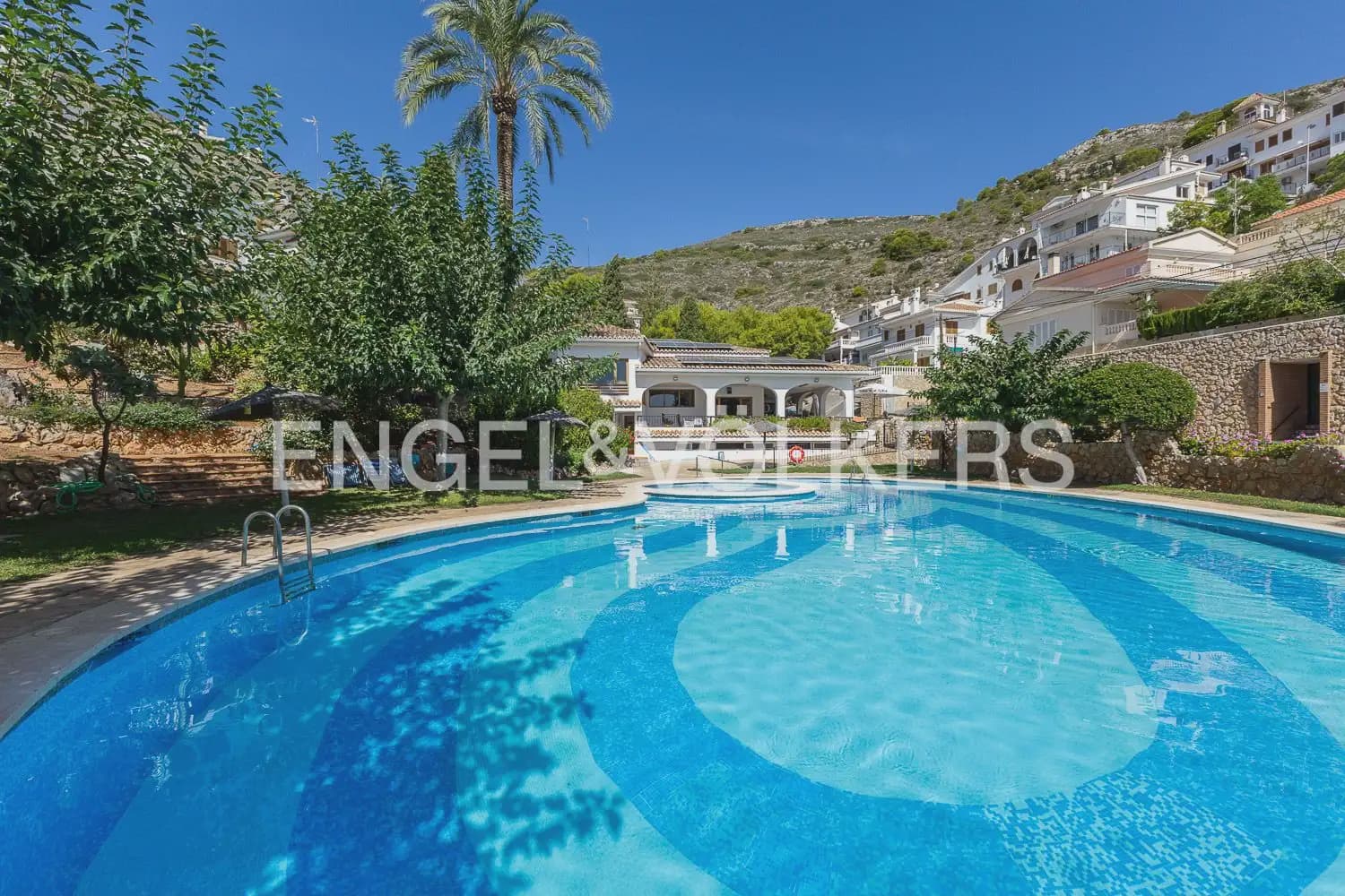 Pareado de 4 habitaciones en Cullera en venta con piscina garaje - 670.000 € (Ref: 10060871)