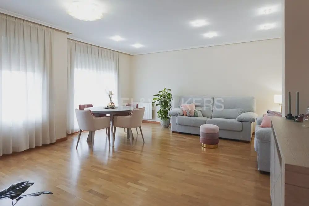2 camera da letto Appartamento da affittare in Mislata con garage - 1.600 € (Rif: 10060962)