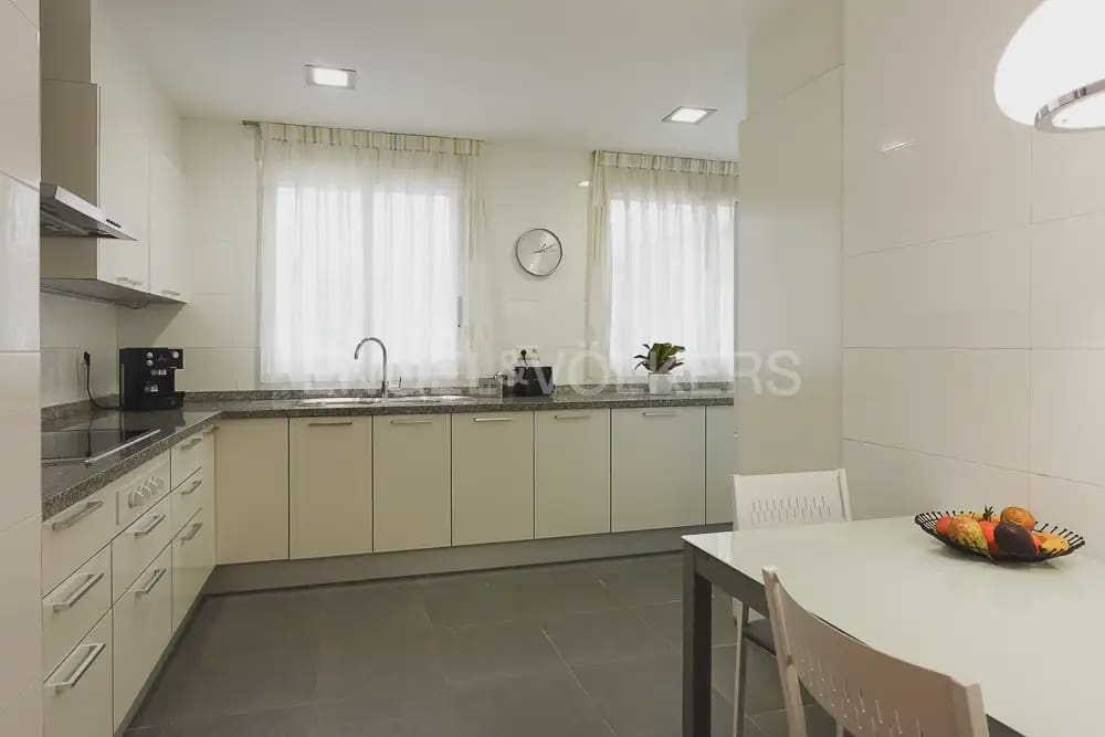 2 camera da letto Appartamento da affittare in Mislata con garage - 1.600 € (Rif: 10060962)