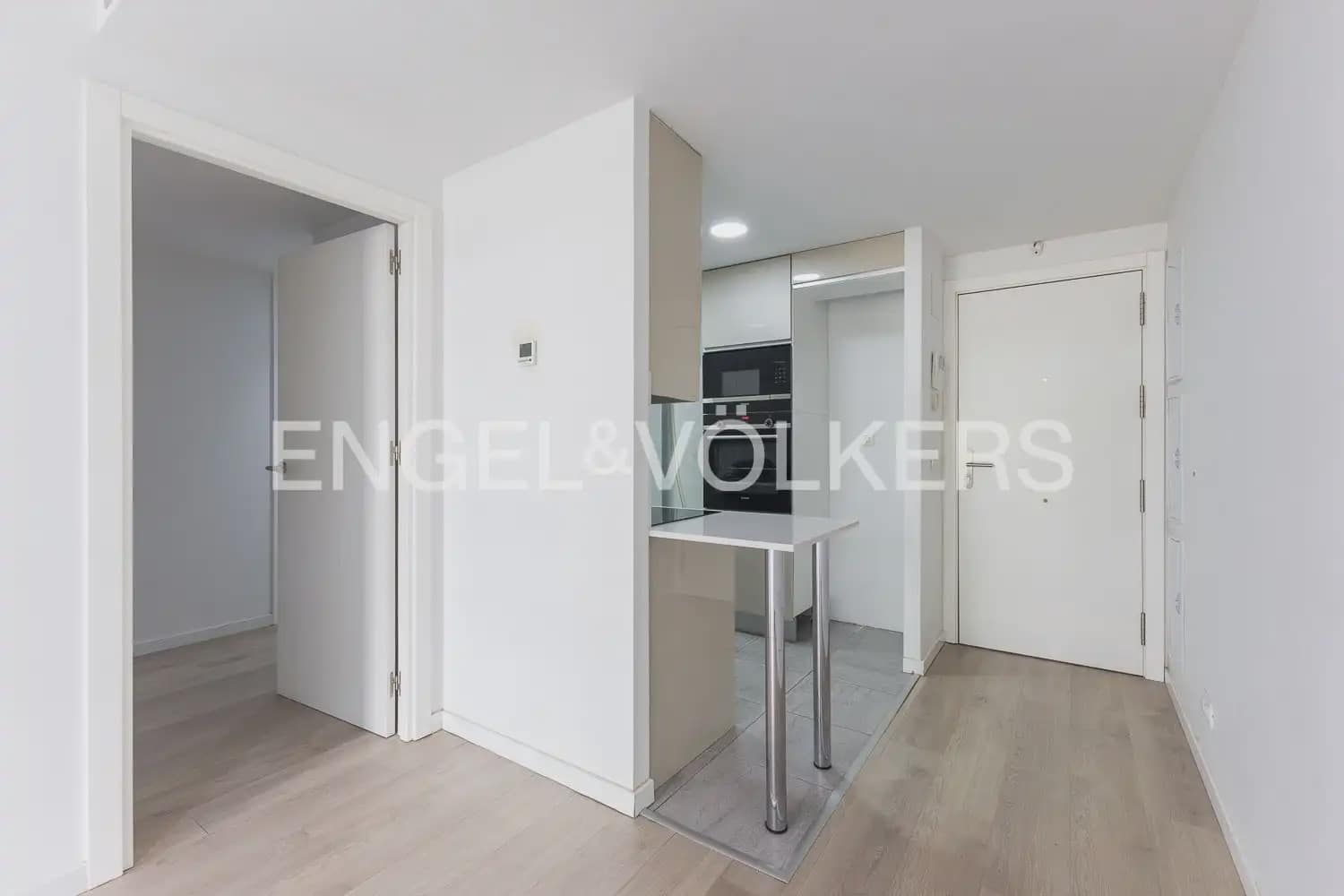 1 soverom Leilighet til salgs i Valencia by med svømmebasseng garasje - € 350 000 (Ref: 10060963)