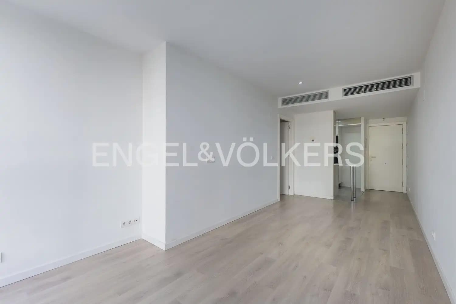 1 soverom Leilighet til salgs i Valencia by med svømmebasseng garasje - € 350 000 (Ref: 10060963)