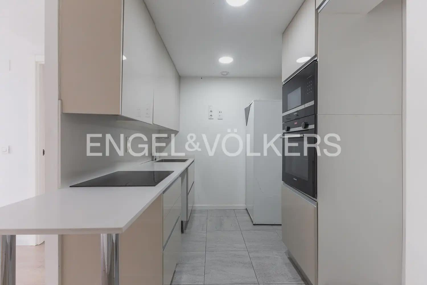 1 soverom Leilighet til salgs i Valencia by med svømmebasseng garasje - € 350 000 (Ref: 10060963)